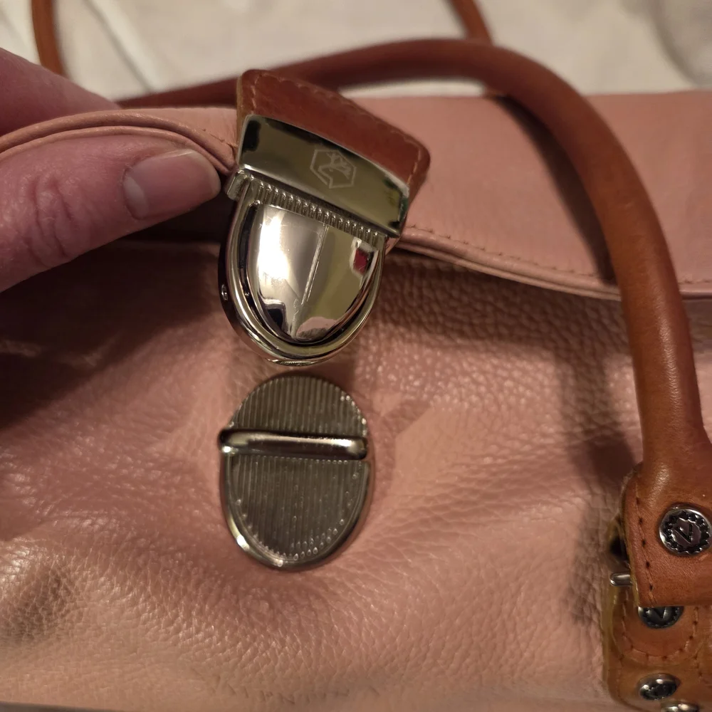 Valentina Pink Leather Barrel Style Shoulder Bag...EUC - Picture 9 of 11